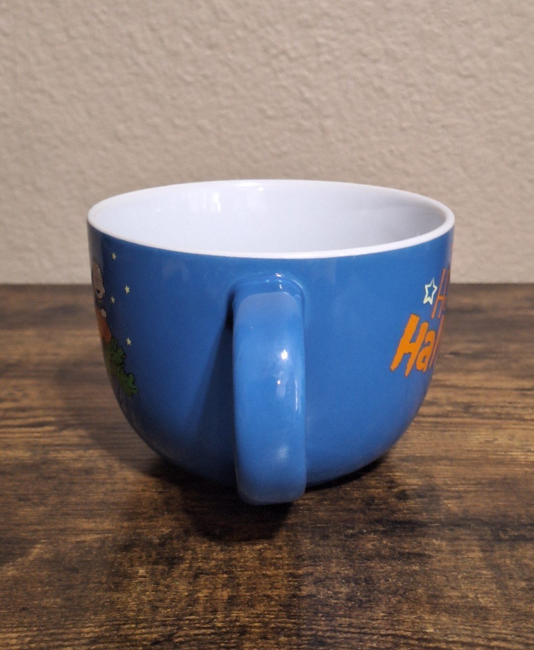 Colorful Snoopy/Peanuts Happy Halloween  Large Blue 24 oz Ceramic Soup Bowl/Mug