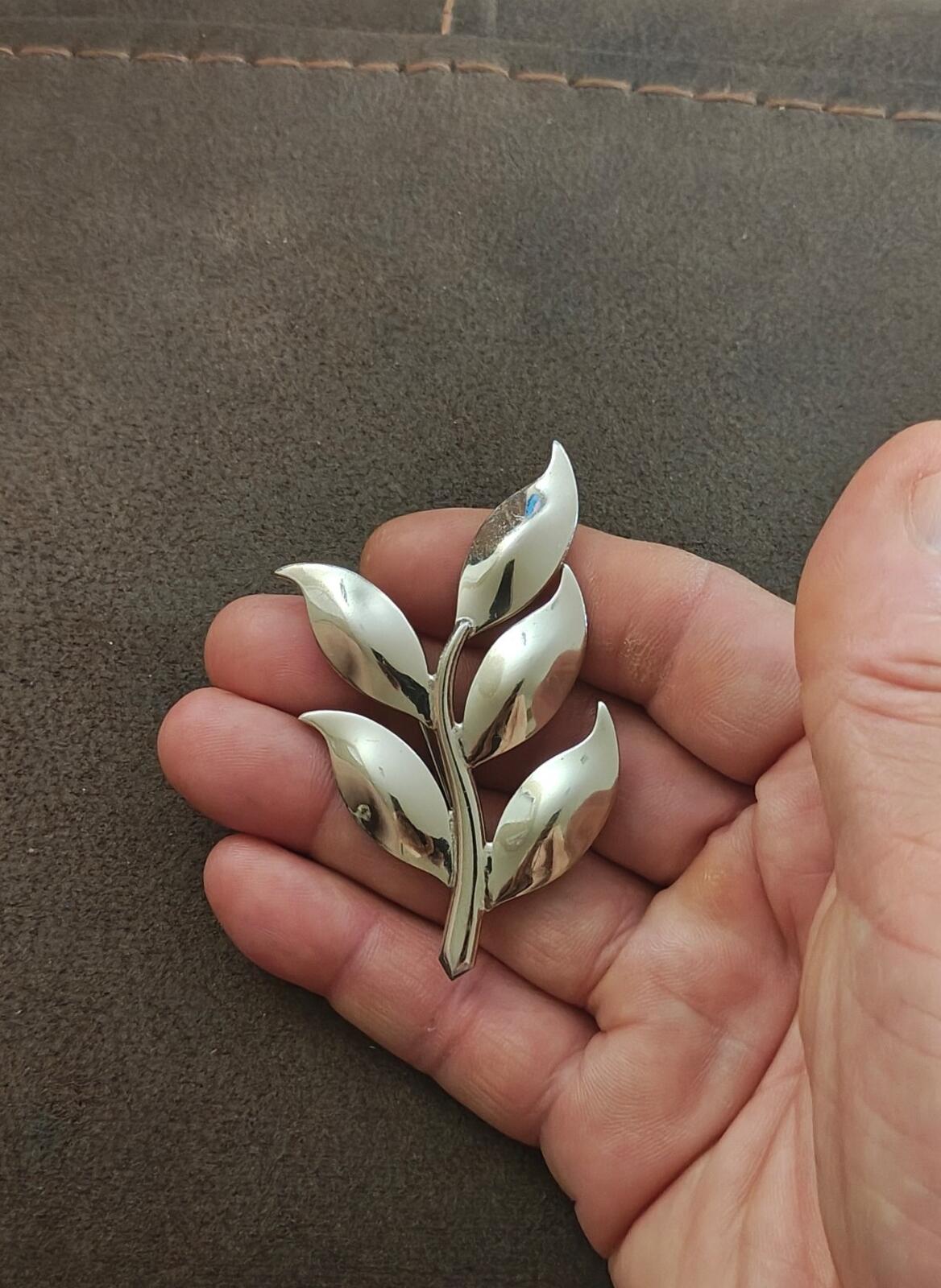1960s Signed Monet Silver Tone  Modernist Stylized Leaf Brooch