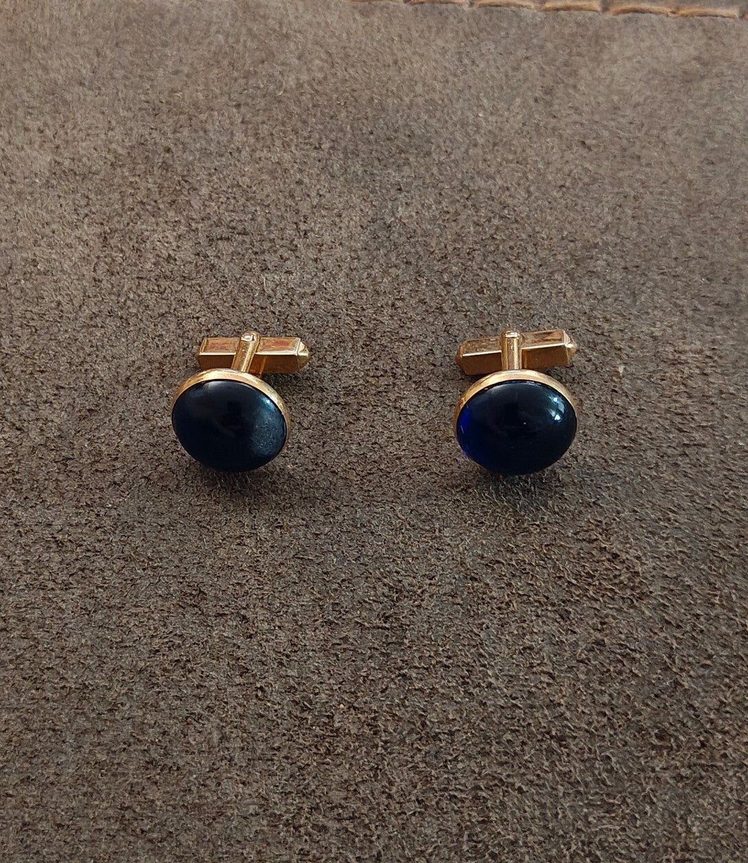 1950s/60s Swank Round Cobalt Blue Lucite Cabochon Gold Tone Cufflinks