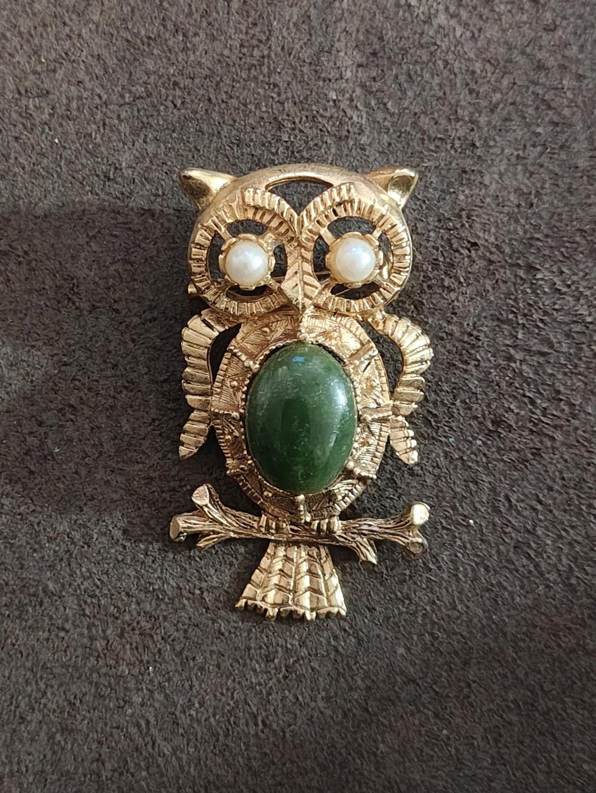 70s Vintage Owl Brooch With Green Cabochon Belly Stone And Faux Pearl Eyes