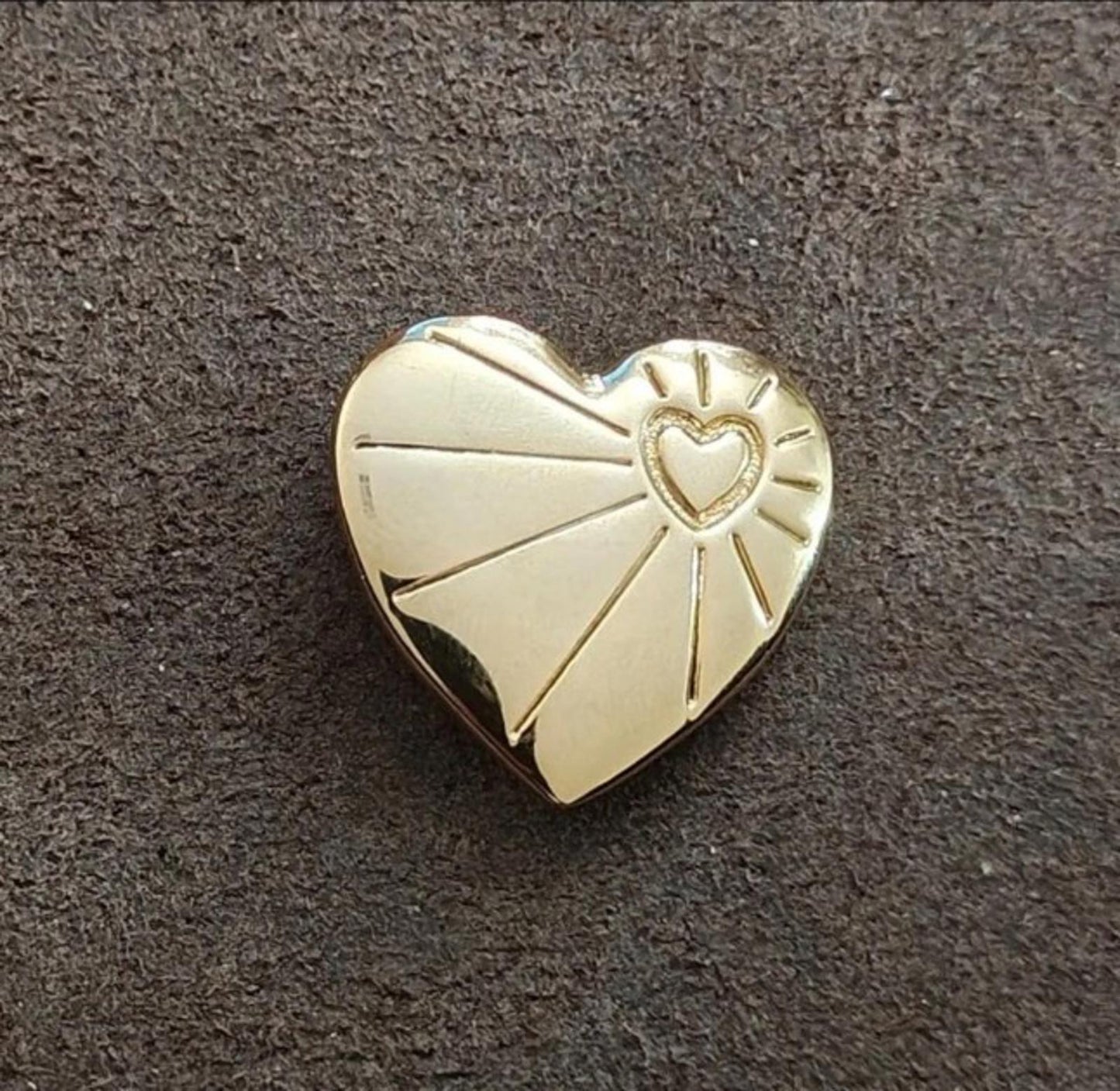1990s Collectible Variety Club Gold Tone 3D Heart Pin/Brooch