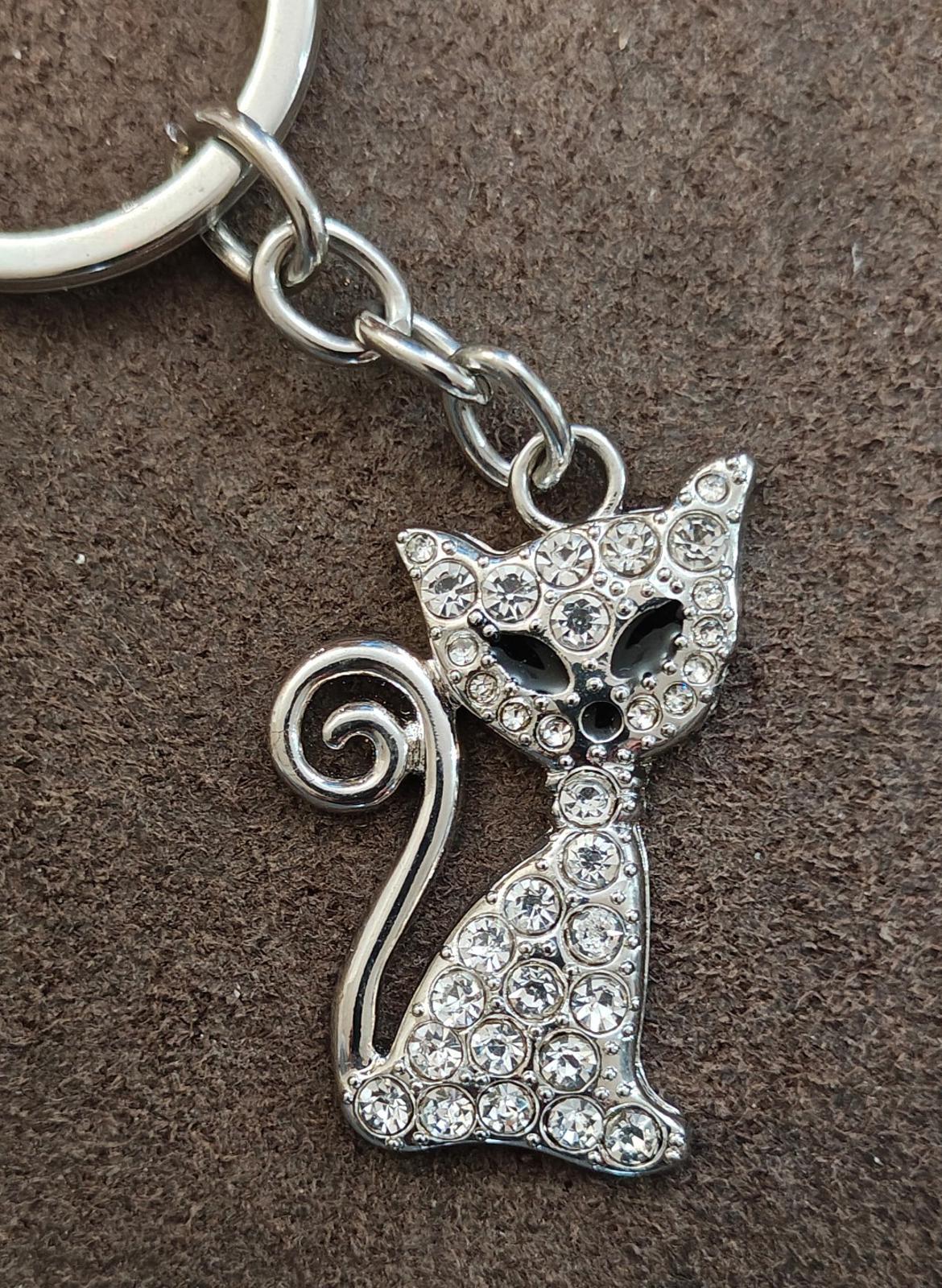 Rhinestone Inlaid Cat/Kitten Silver Tone Black Enamel Keychain/Bag Charm/Fob