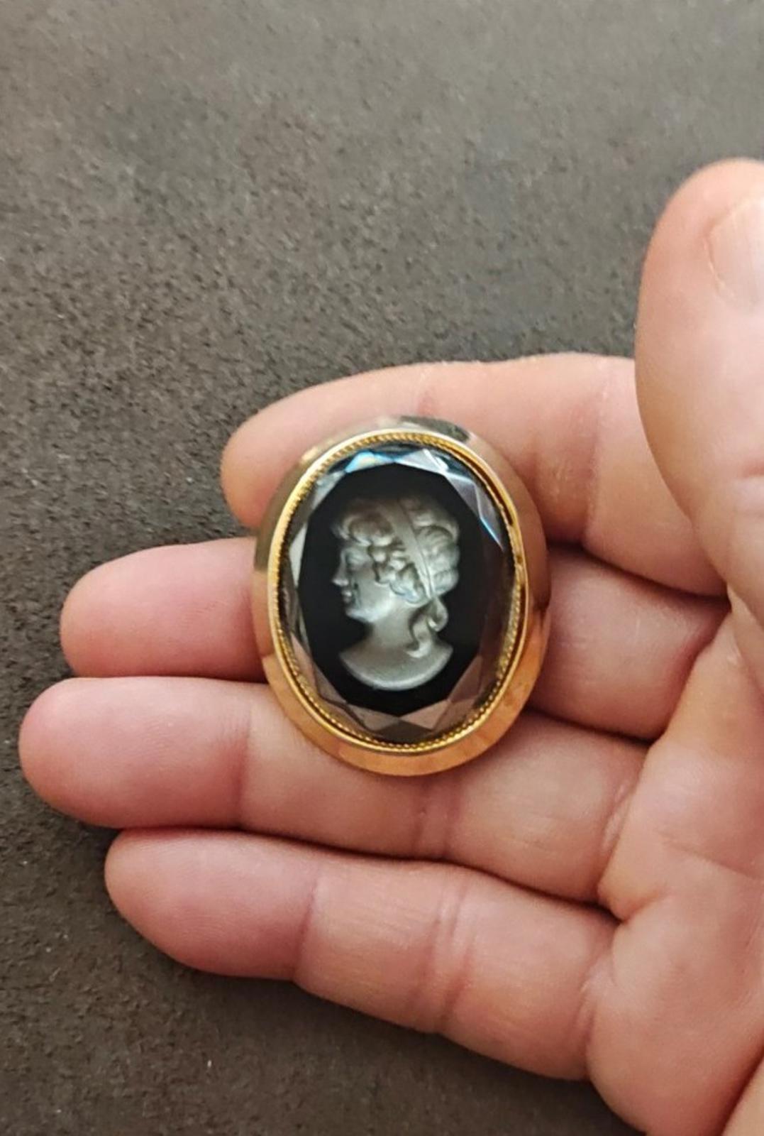 1950s Roman Revival Hematite Glass Reverse Intaglio Frosted Gold Tone Brooch