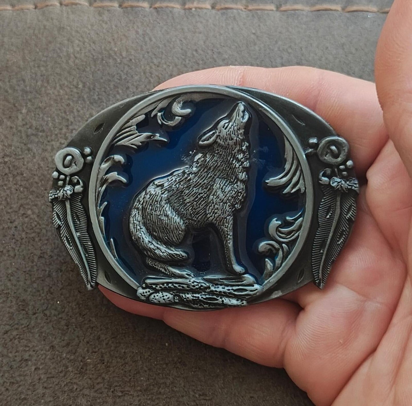 Western Style 3D Howling Wolf Pewter Belt Buckle
