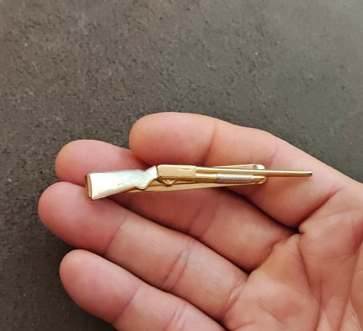 1950s Signed Gold Tone Mother of Pearl Swank Rifle/Shotgun Tie Bar/Tie Clip