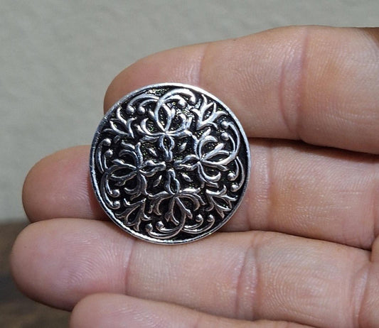 1950's Vintage Silver tone Textured style scarf Clip