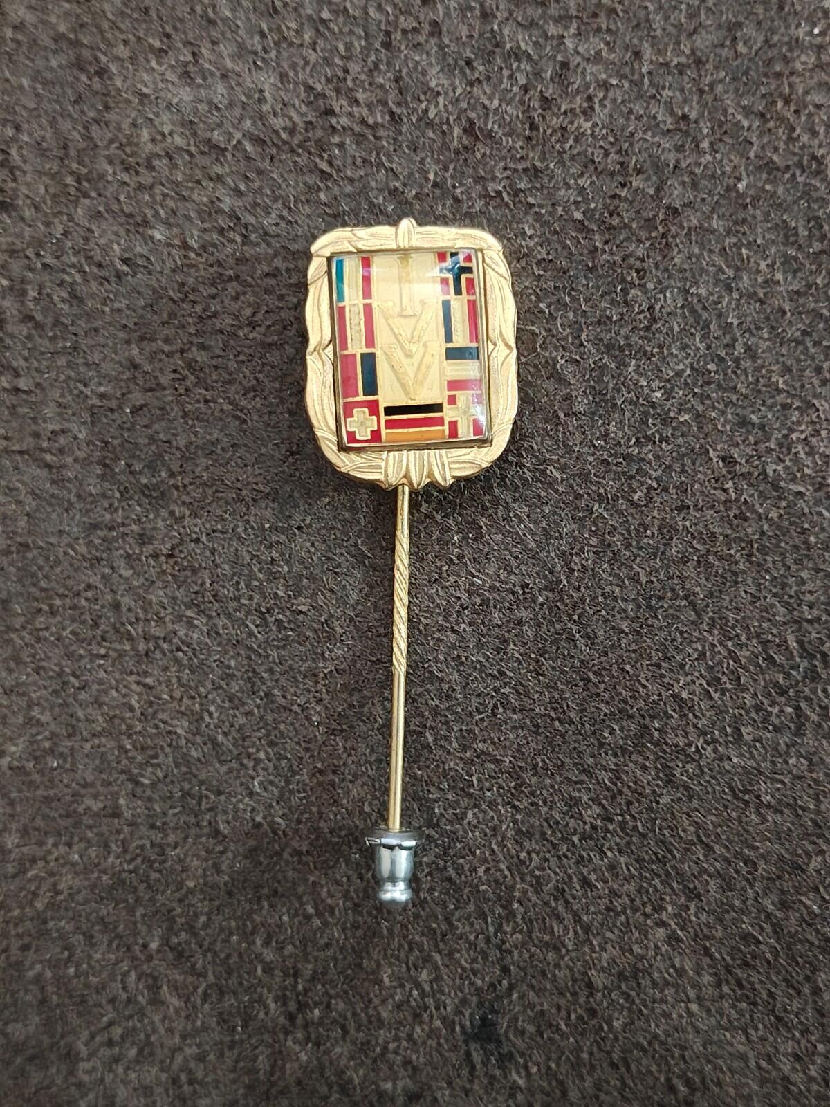 1960s International Federation of Popular Sports (IVV) Honorary Hiking Badge Pin