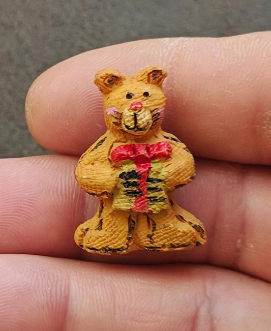 1980s Handpainted Textured Cat Holding a Christmas Present Brooch