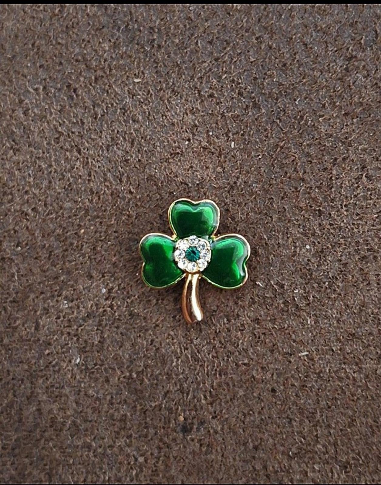 Pretty Three Leaf Lucky Clover/Shamrock With White & Green Crystals/Rhinestones