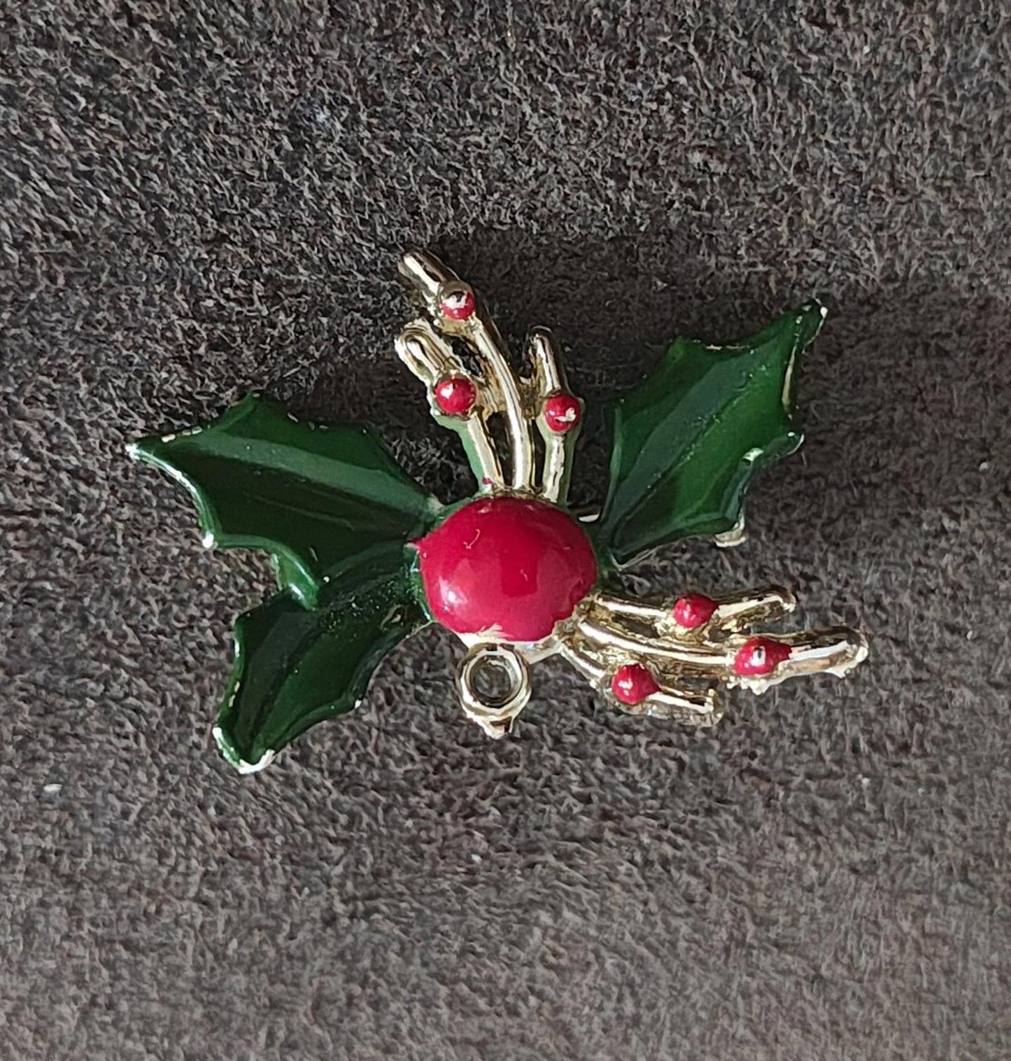 1970s Vintage Christmas Holly Gold Tone Enamel Brooch Pin