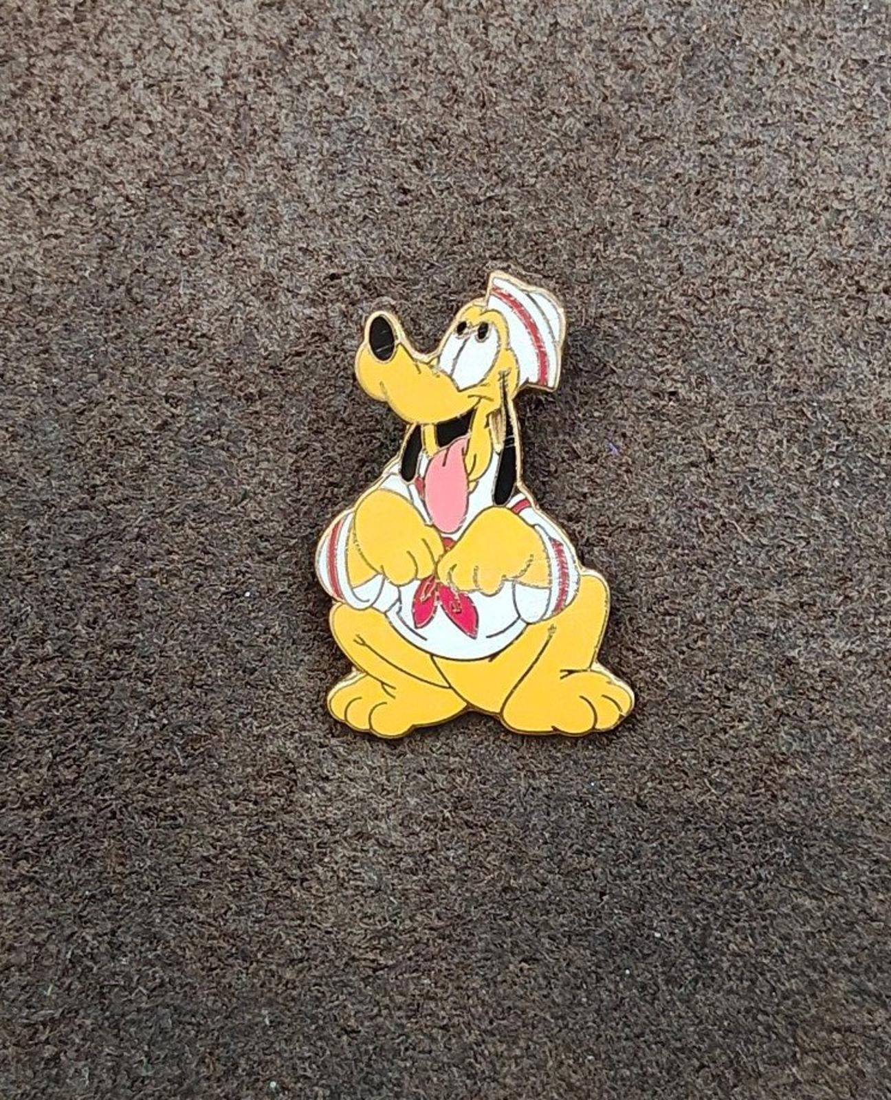 2001 Disney Cruise Line Pluto Gold Tone Enamel Pin