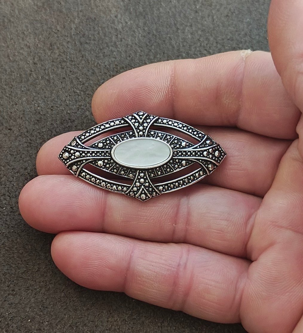 1980s Art Deco Style Marcasite & Mother of Pearl Silver Tone Brooch Pin