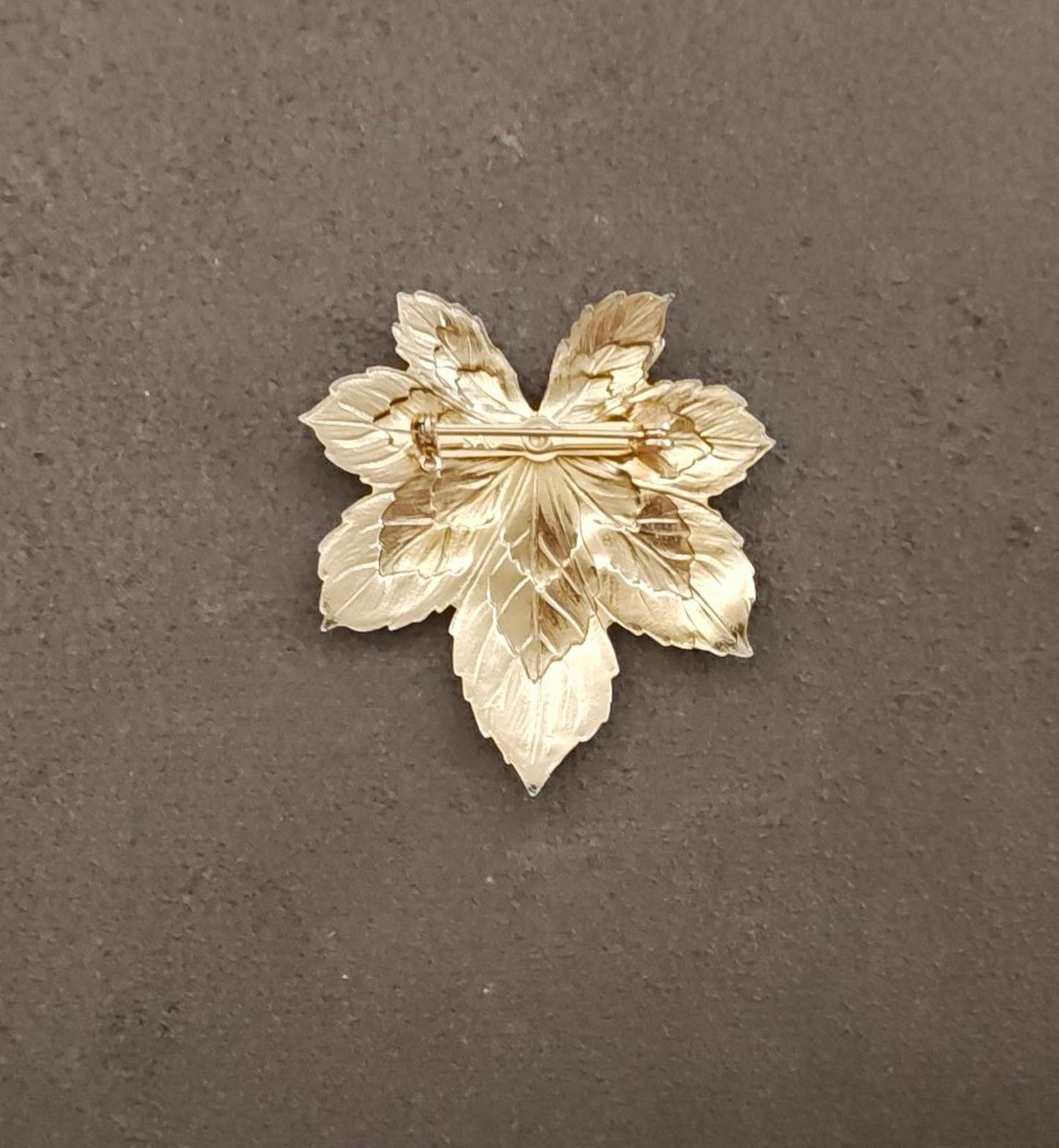 1950s/60s Sarah Coventry Textured Triple Maple Leaf Gold Tone Brooch