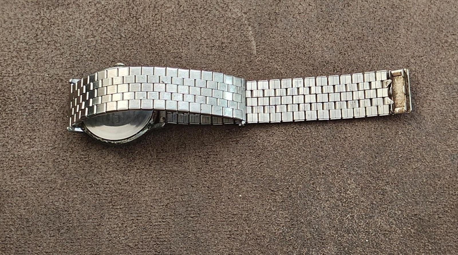 Timex Mercury watch bracelet and clasp, linked silver metal band without case