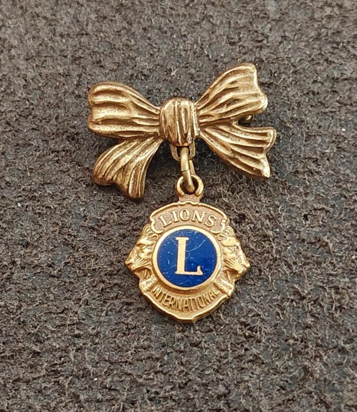 1950s Lions Clubs International Ladies Bow Knot Pin With Dangling Charm