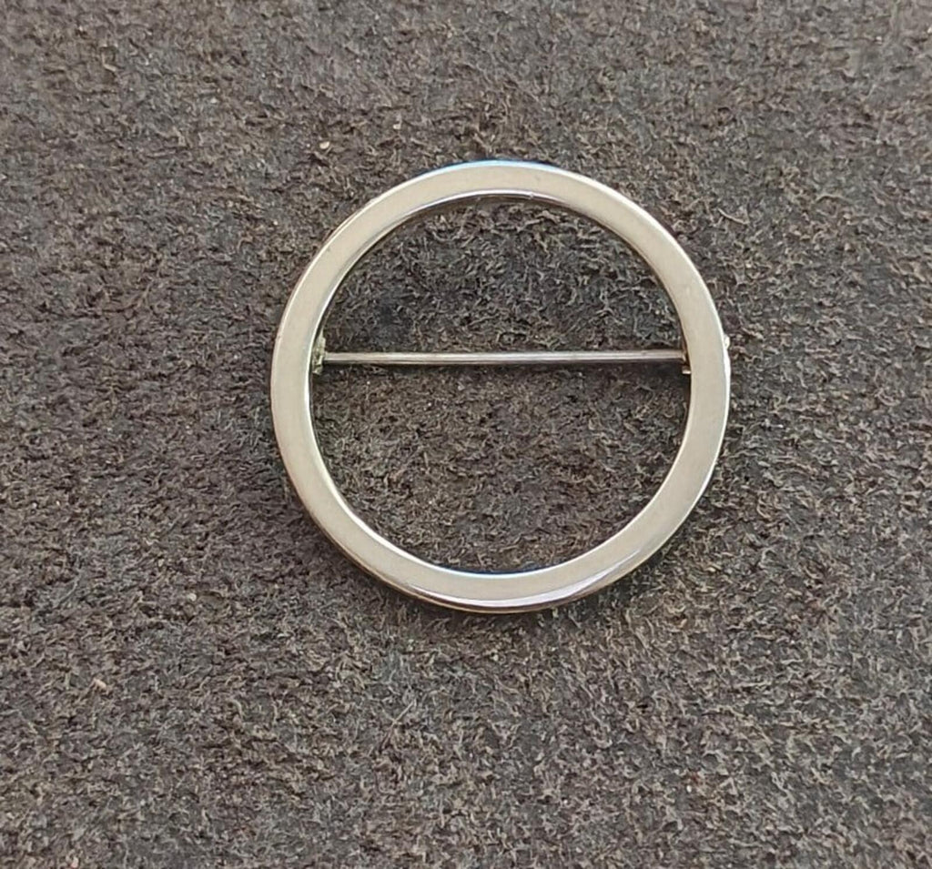 1950s/60s Classic Minimalist Open Circle Gold Tone Brooch Pin