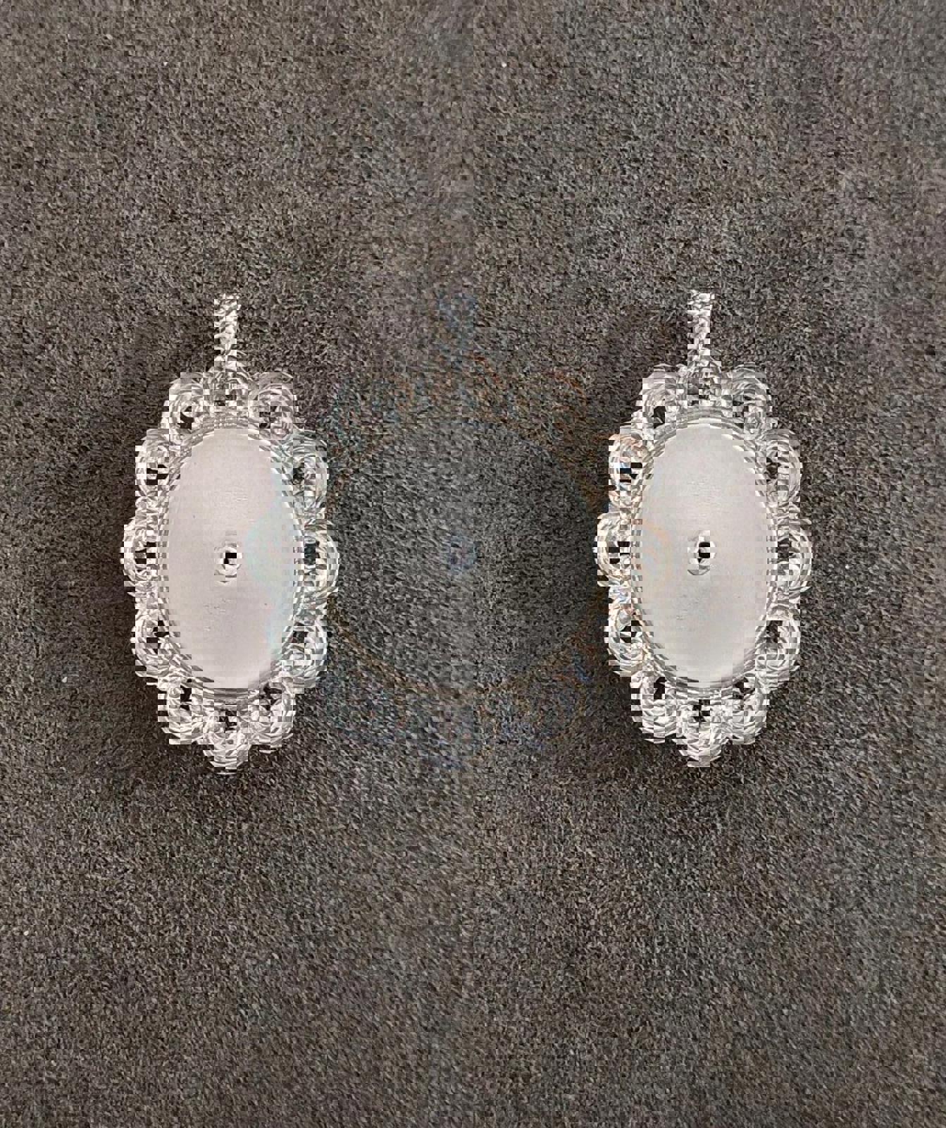 1970's Cross Stitched Flower Silver Tone Filigree Pendant