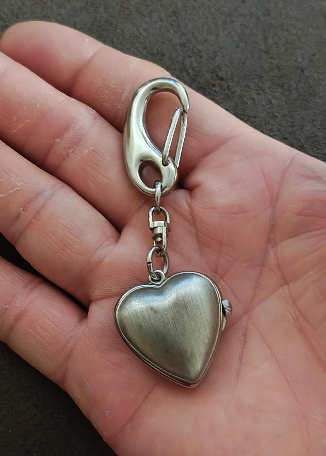 1990s Disney Minnie Mouse Silver Tone Heart Shaped Locket Watch Keychain