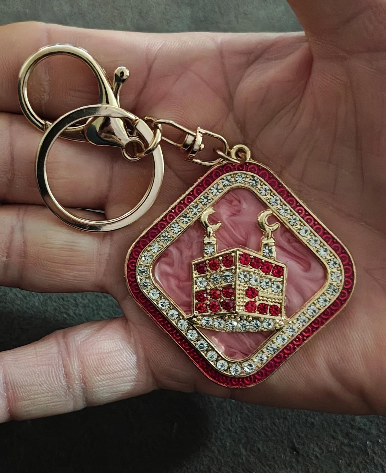 Kaaba in Mecca Clear And Red Rhinestones Gold Tone Keychain