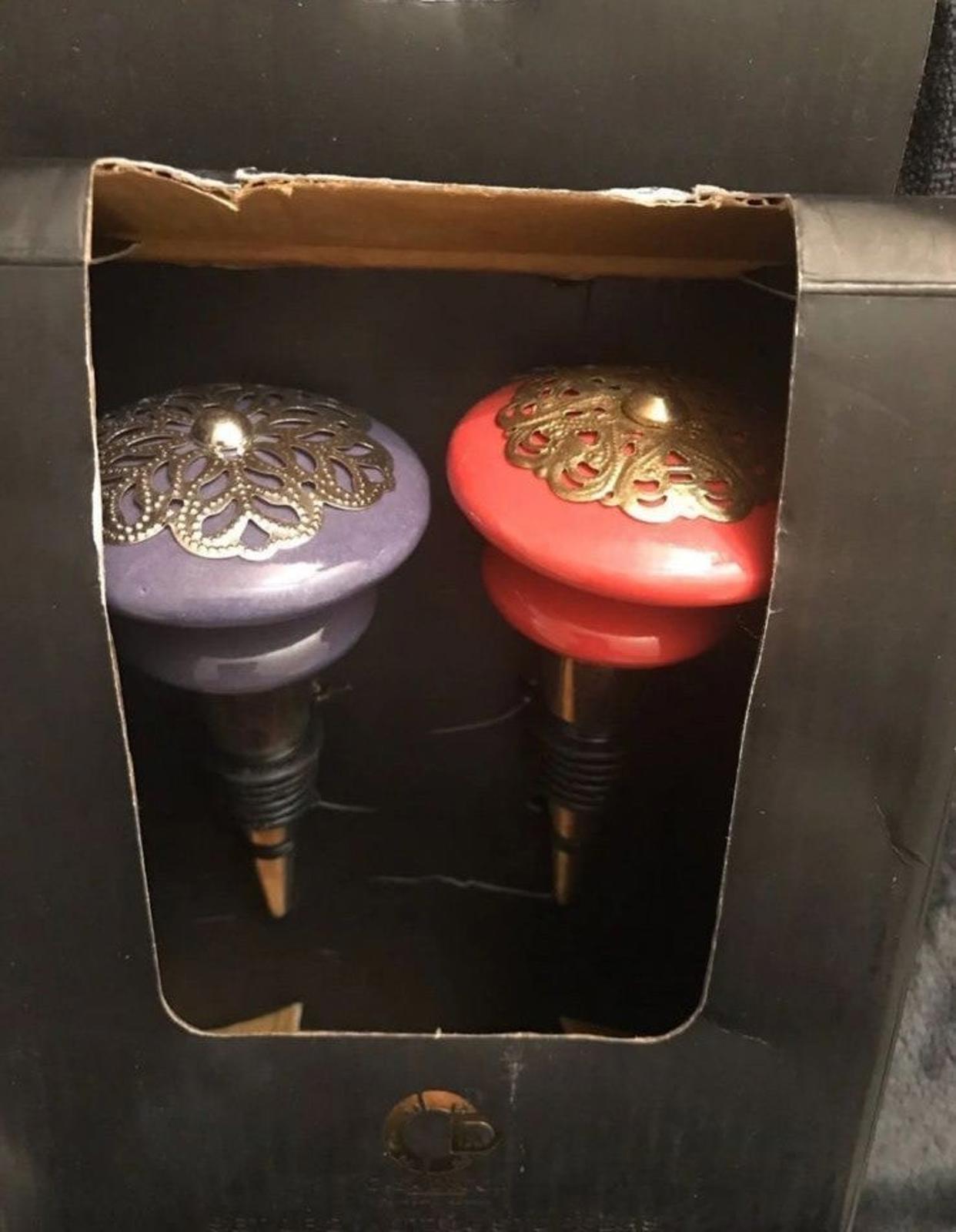 Beautiful Set Of Ceramic Door Knob Cork Purple And Red Wine Stoppers