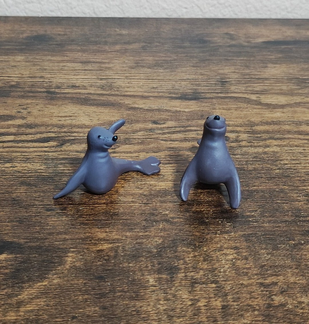 2003 Playing Mantis Rudolph The Red Nosed Reindeer "Christmas Seals" PVC Figures
