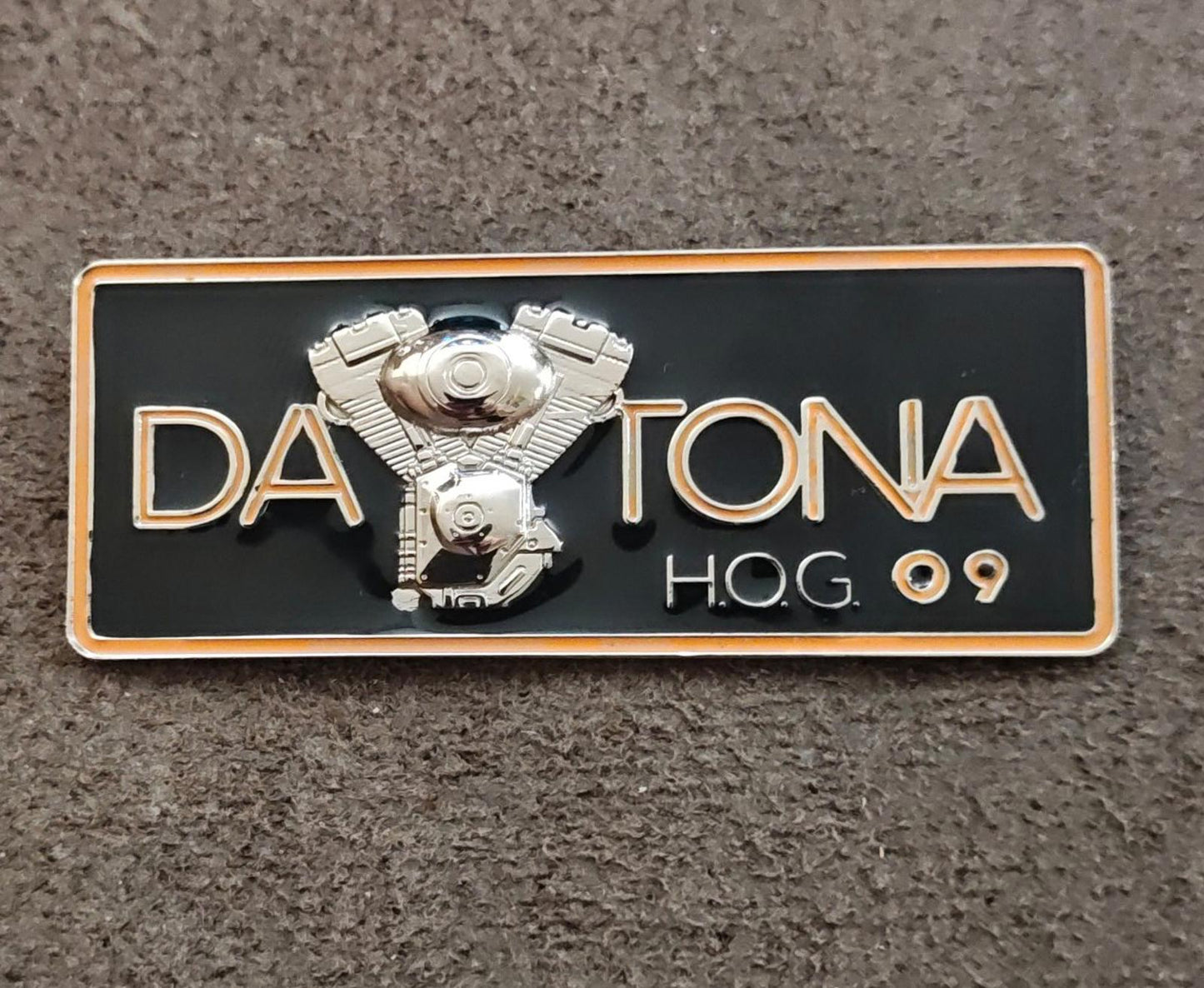 2009 Harley-Davidson Owners Group (H.O.G.) Daytona Silver Tone Enamel Pin