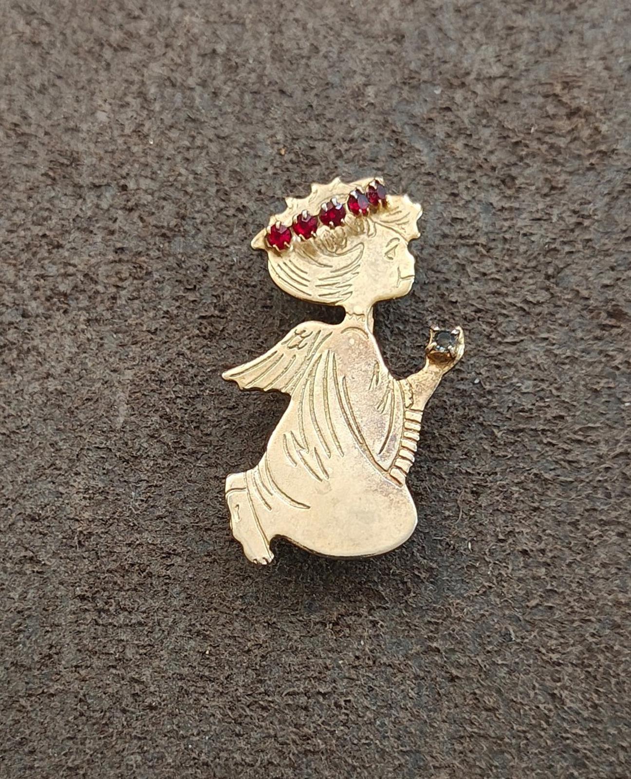 1950s/60s Gold Tone  Kneeling Praying Angel With a Red Rhinestone Halo Brooch