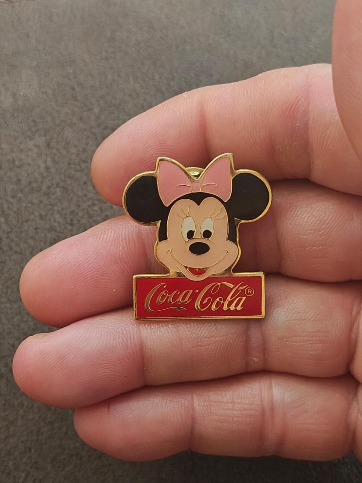 1986 Vintage Coca-Cola Minnie Mouse Limited Edition Gold Tone Enamel Pin