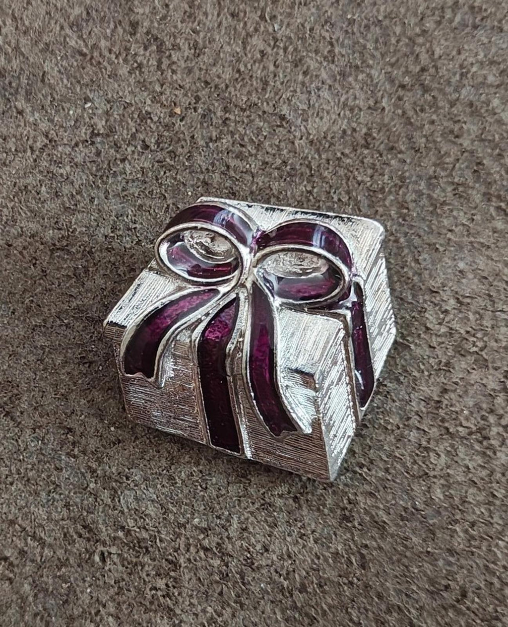 1980s Present With Purple Bow Silver Tone Enamel Pin Brooch