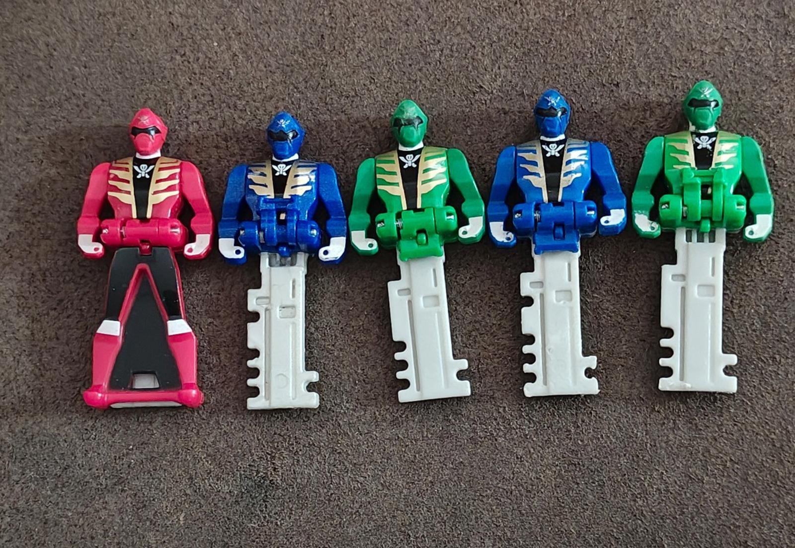 Cool Mini Power Rangers Super Megaforce Ranger Keys