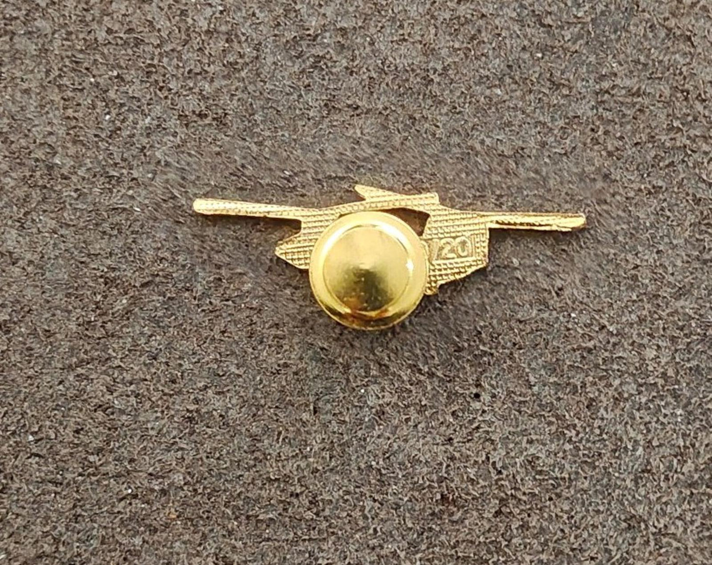1980's CH-47 Chinook Helicopter Gold Tone Pin