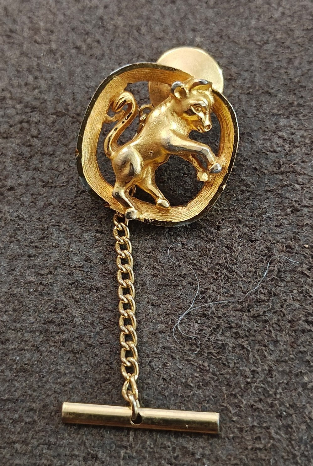 1960s/70s Gold Tone Taurus The Bull Zodiac Tie Tac/Lapel Pin