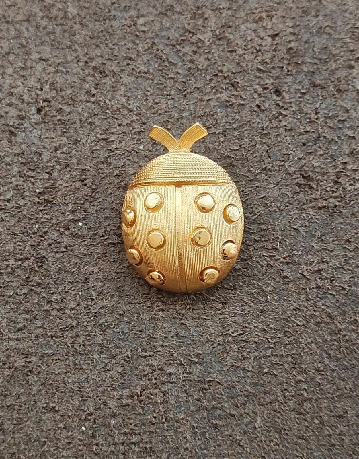 1950s/60s Crown Trifari Gold Tone Textured Lady Bug Brooch