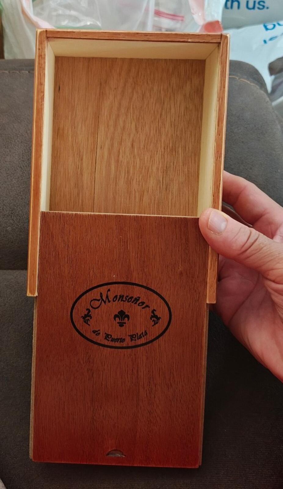 Monseñor de Puerto Plata" Empty Wooden Cigar Box