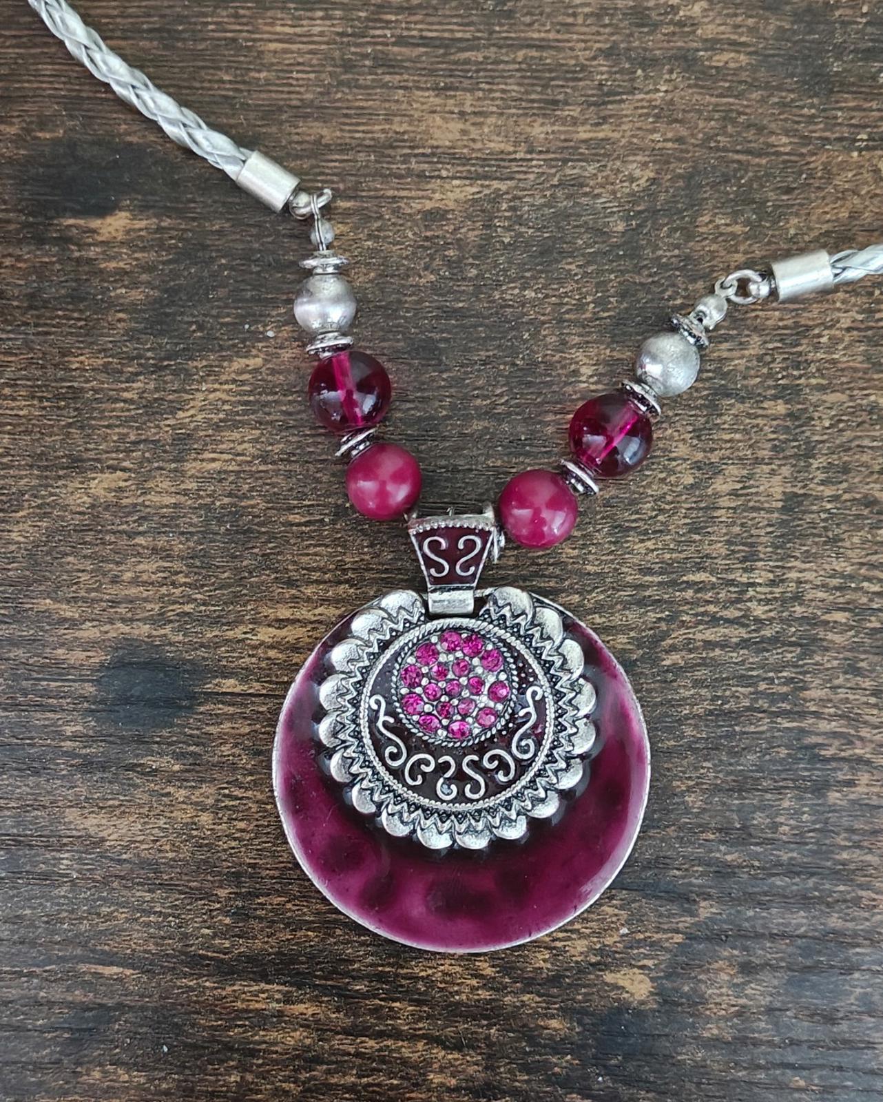 Silver Tone Braided Plastic Chain With Round Burgundy Pendant and Beaded Accents