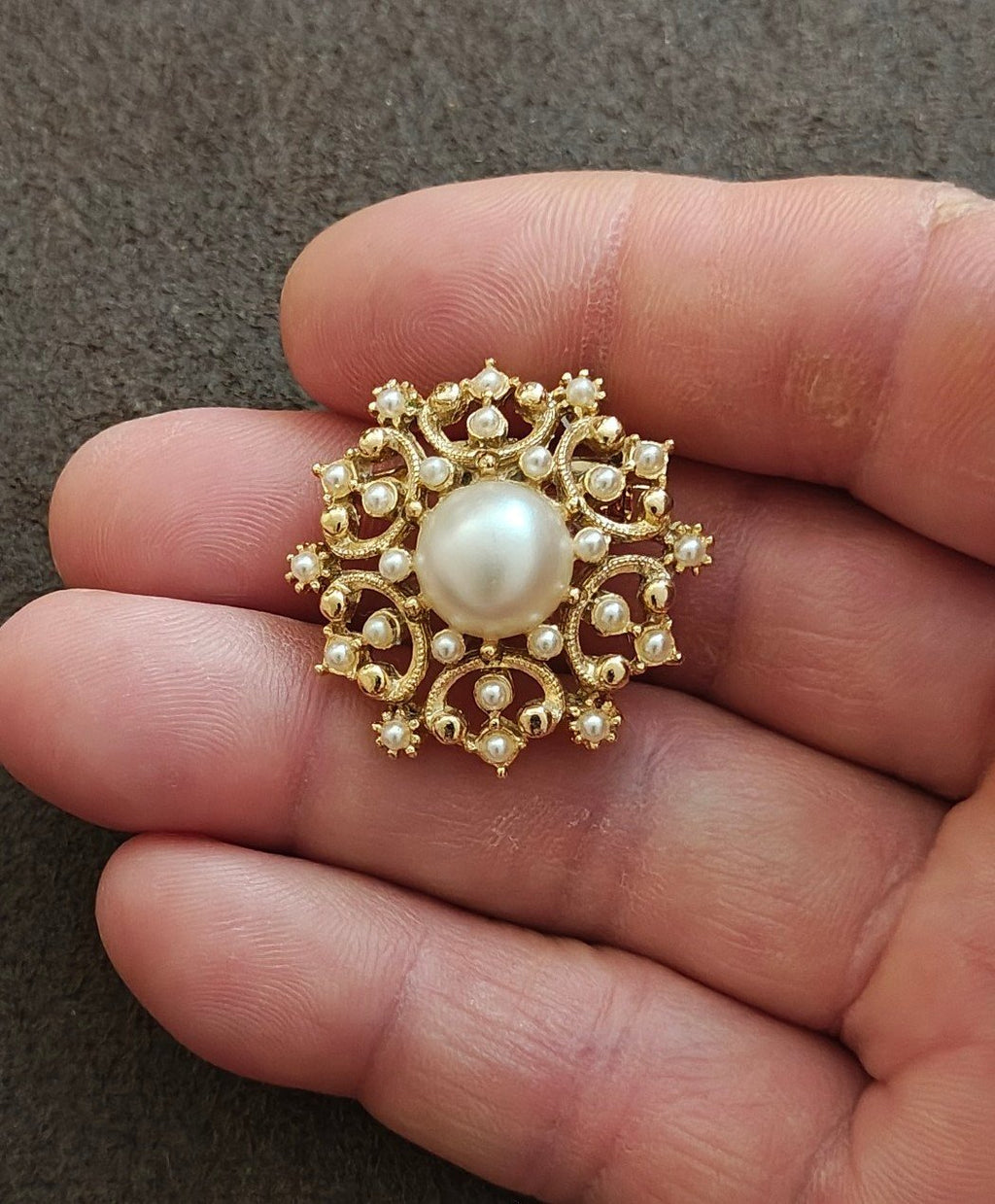1970s Ornate Gold Tone Faux Pearl Starburst Brooch Pin