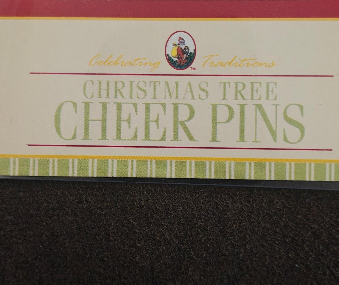 2004 Spode Christmas Tree Cheer Fine Porcelain Pin Featuring a Holiday Wreath
