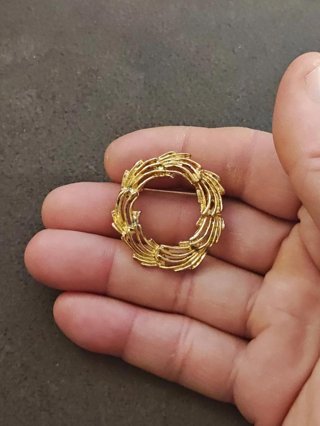 1960’s Elven Style Swirling Circle Gold Tone Brooch