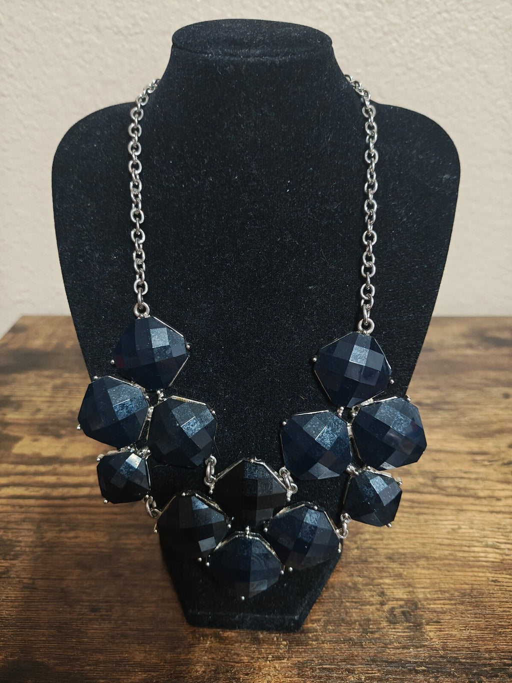 NYC Brand Silver Tone Black Geometric Silver Tone Statement Necklace.