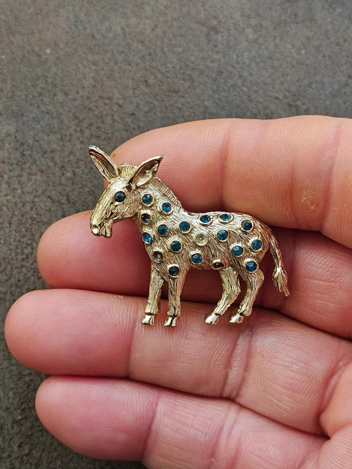 1950s/60s Vintage Dodds Donkey With Blue Rhinestones Gold Tone Brooch Pin