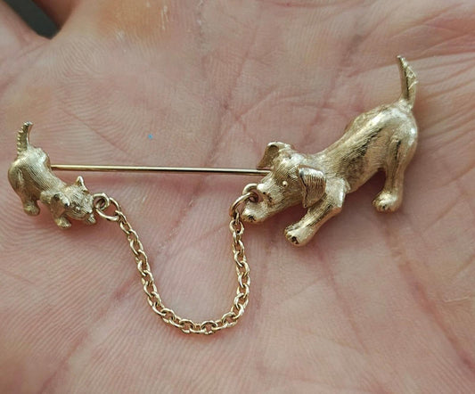 1980's Avon Playing Dogs Gold Tone Stick Pin Dangle Stick Pin