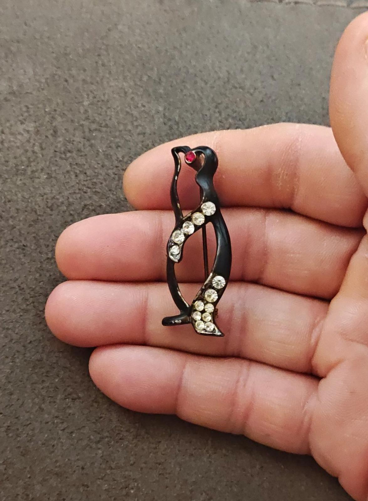1980s Gold Tone Black Enamel With Red & Clear Rhinestones Penguin Brooch