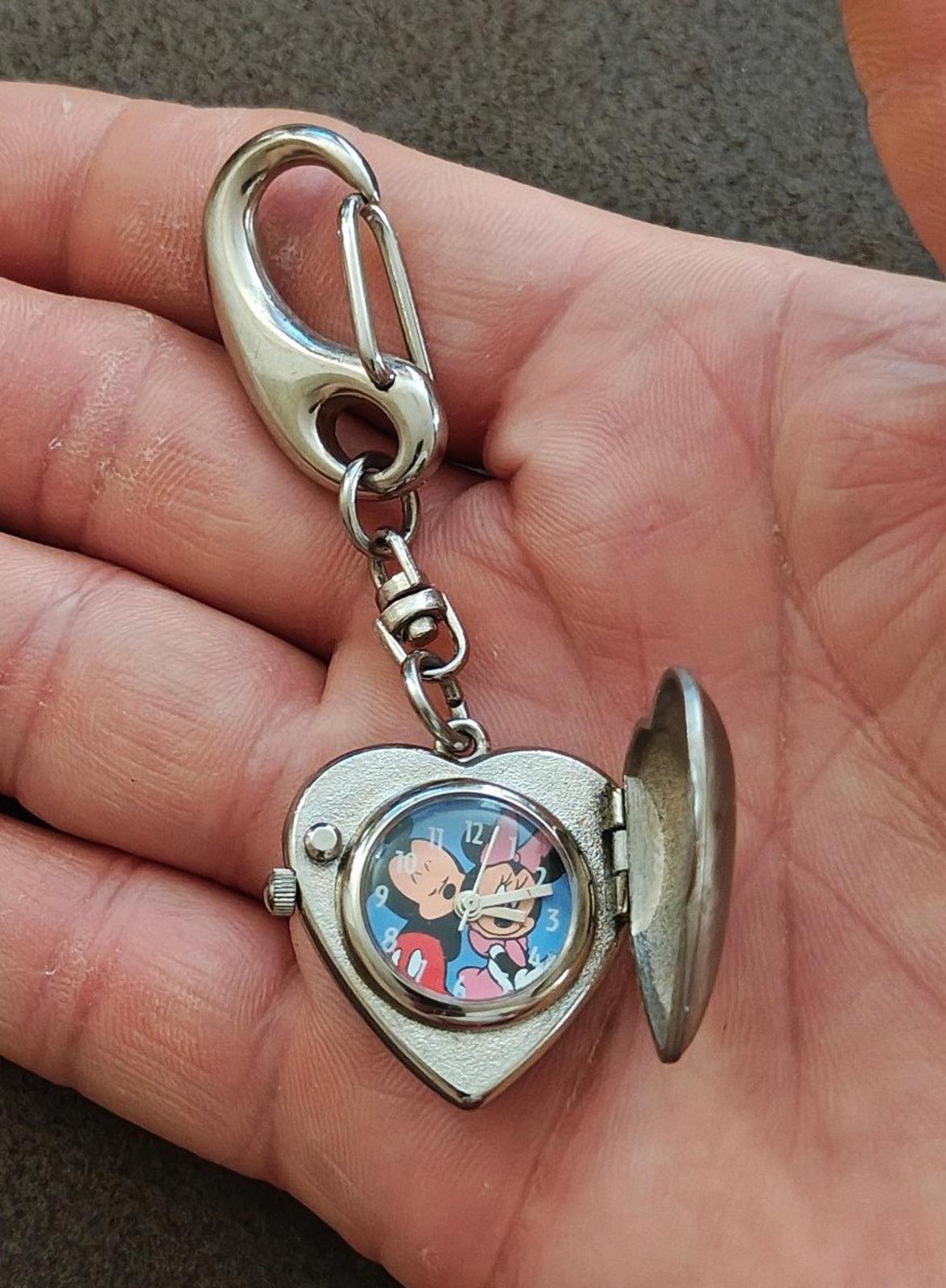 1990s Disney Minnie Mouse Silver Tone Heart Shaped Locket Watch Keychain