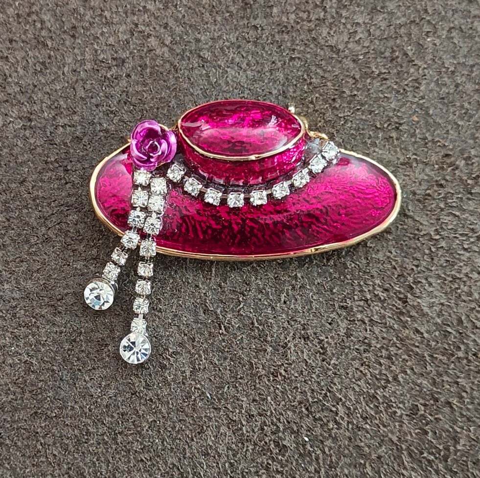 1990s Red Hat Society Gold Tone With Sparkling Rhinestones Enamel Brooch