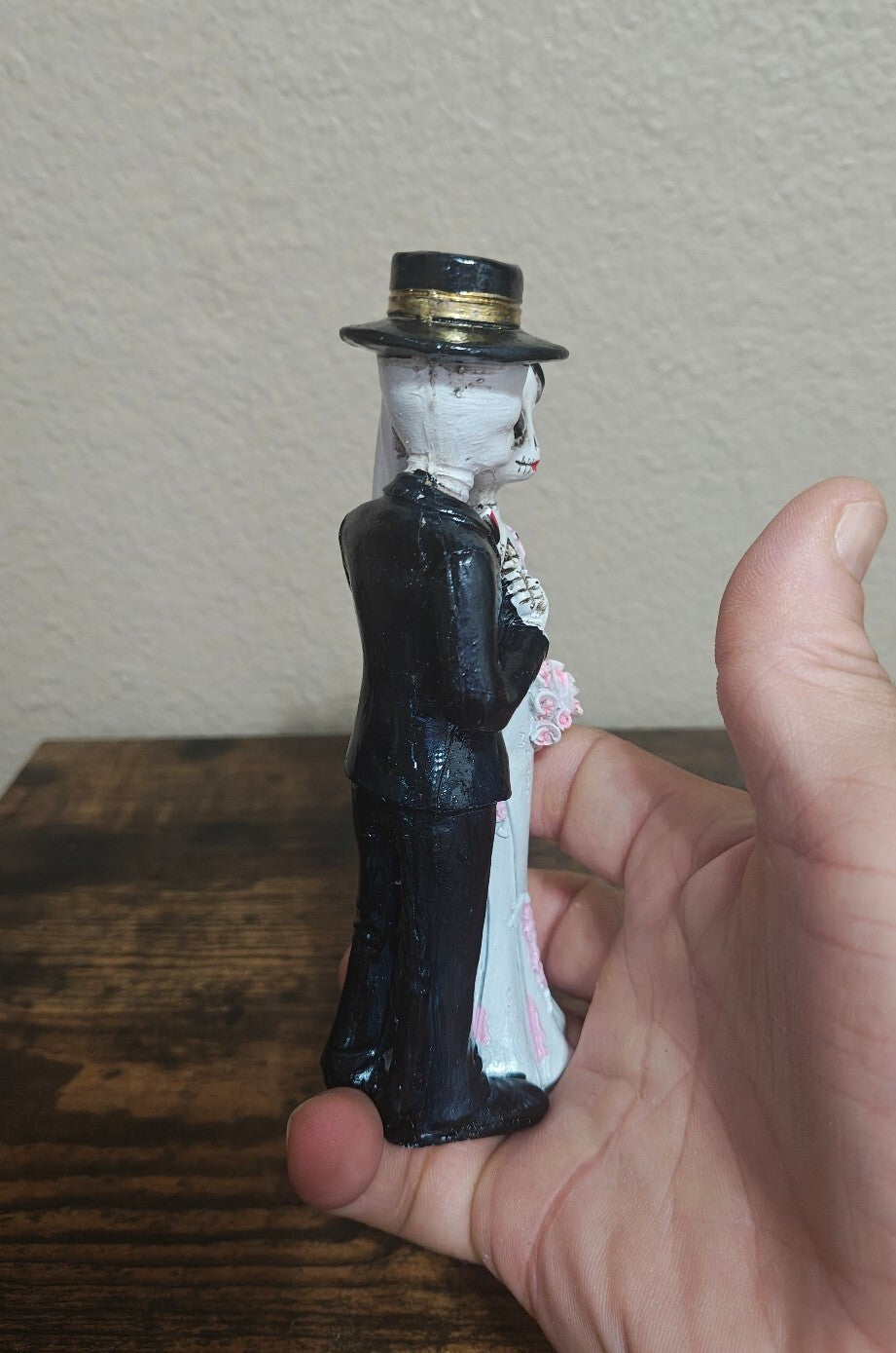 Day of the Dead (Día de los Muertos) Skeleton Wedding Couple Figurine