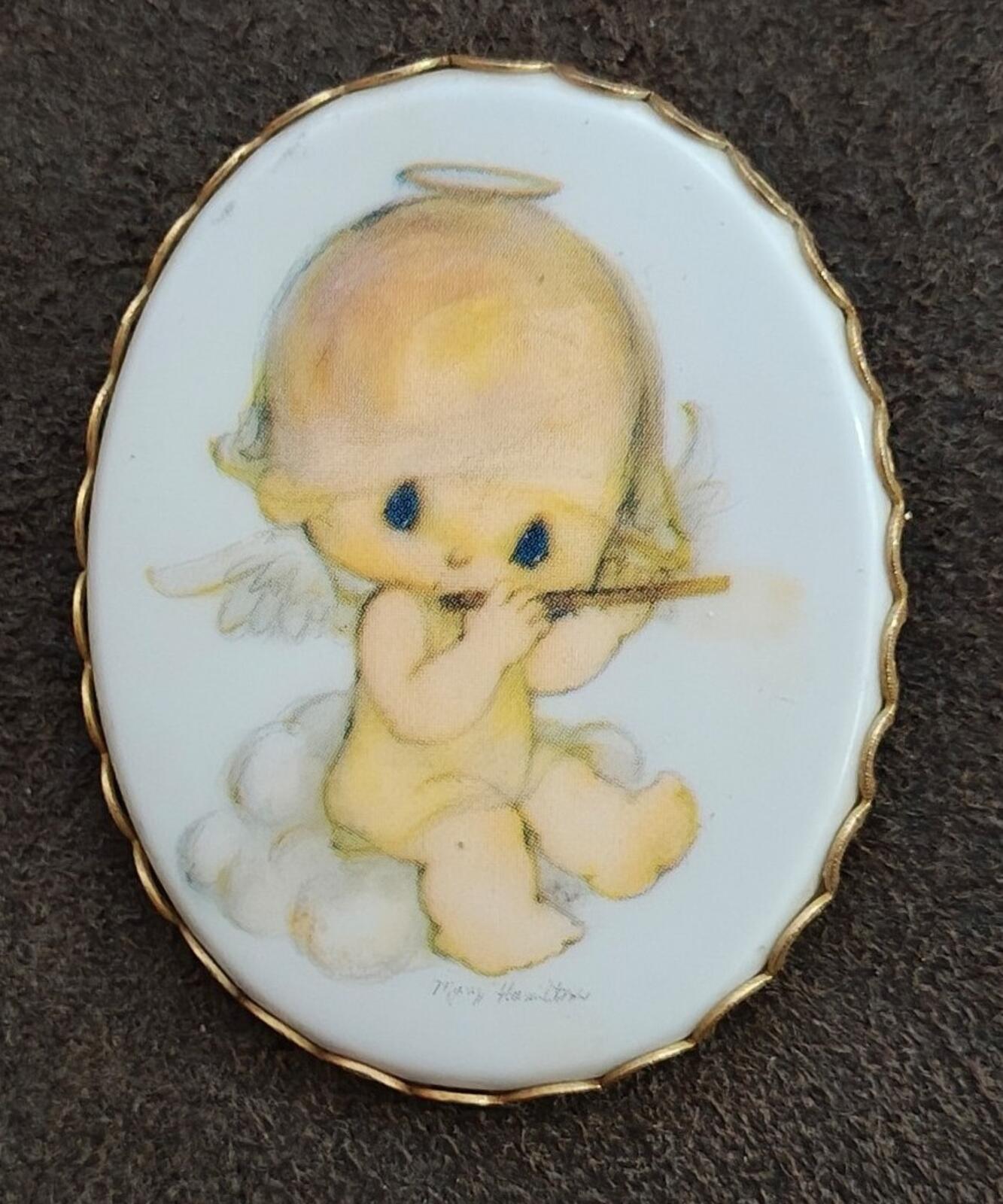 Super Cute 1970s Rare Hallmark Angel Cherub Girl Cameo Gold Tone Brooch