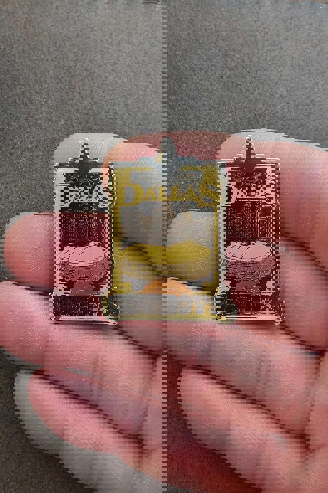 1990's Dallas Cowboys Gold Tone Enamel Pin