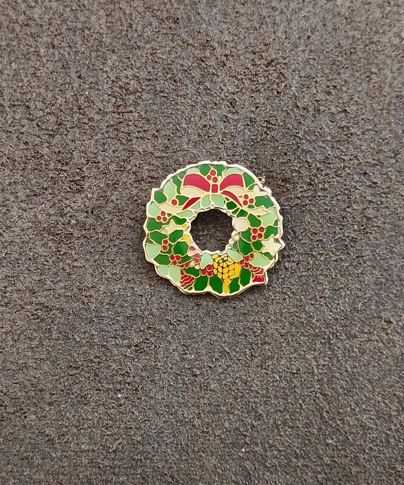 1980s Gold Tone Enamel Christmas Wreath Pin