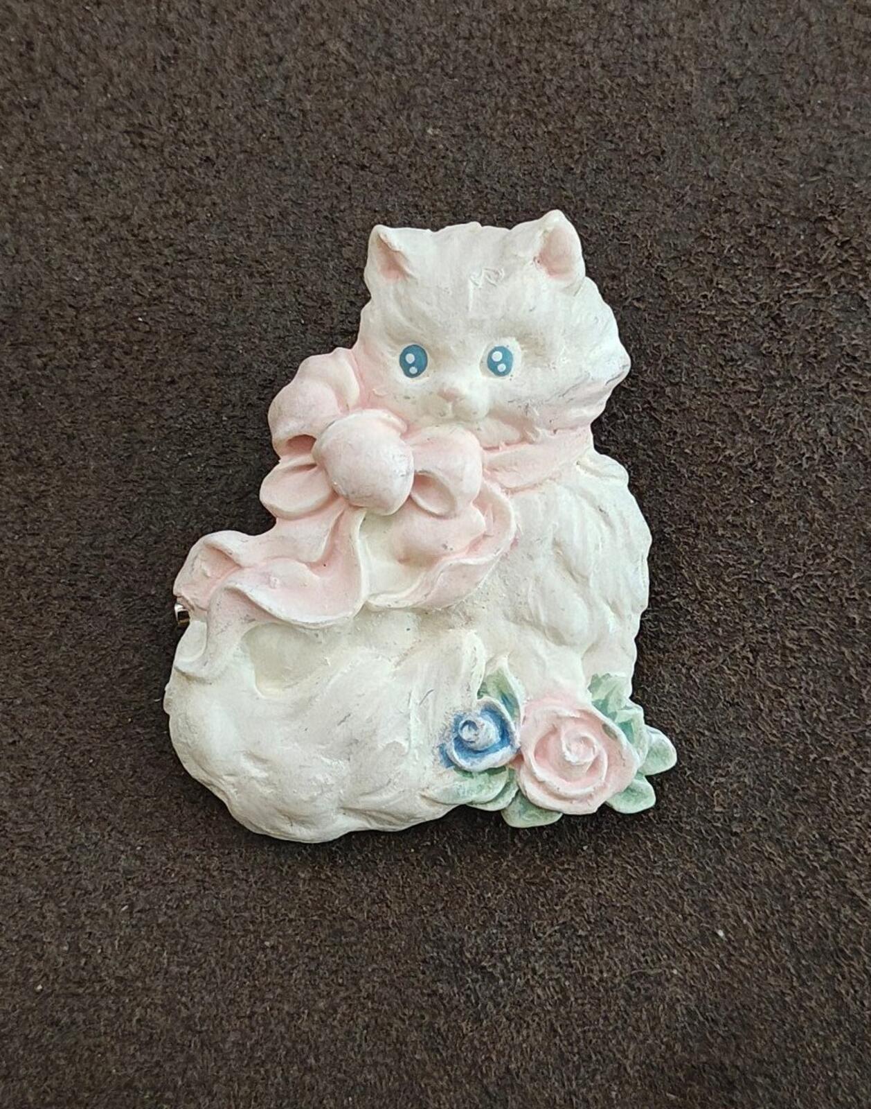 1990s Resin White Persian Cat Brooch