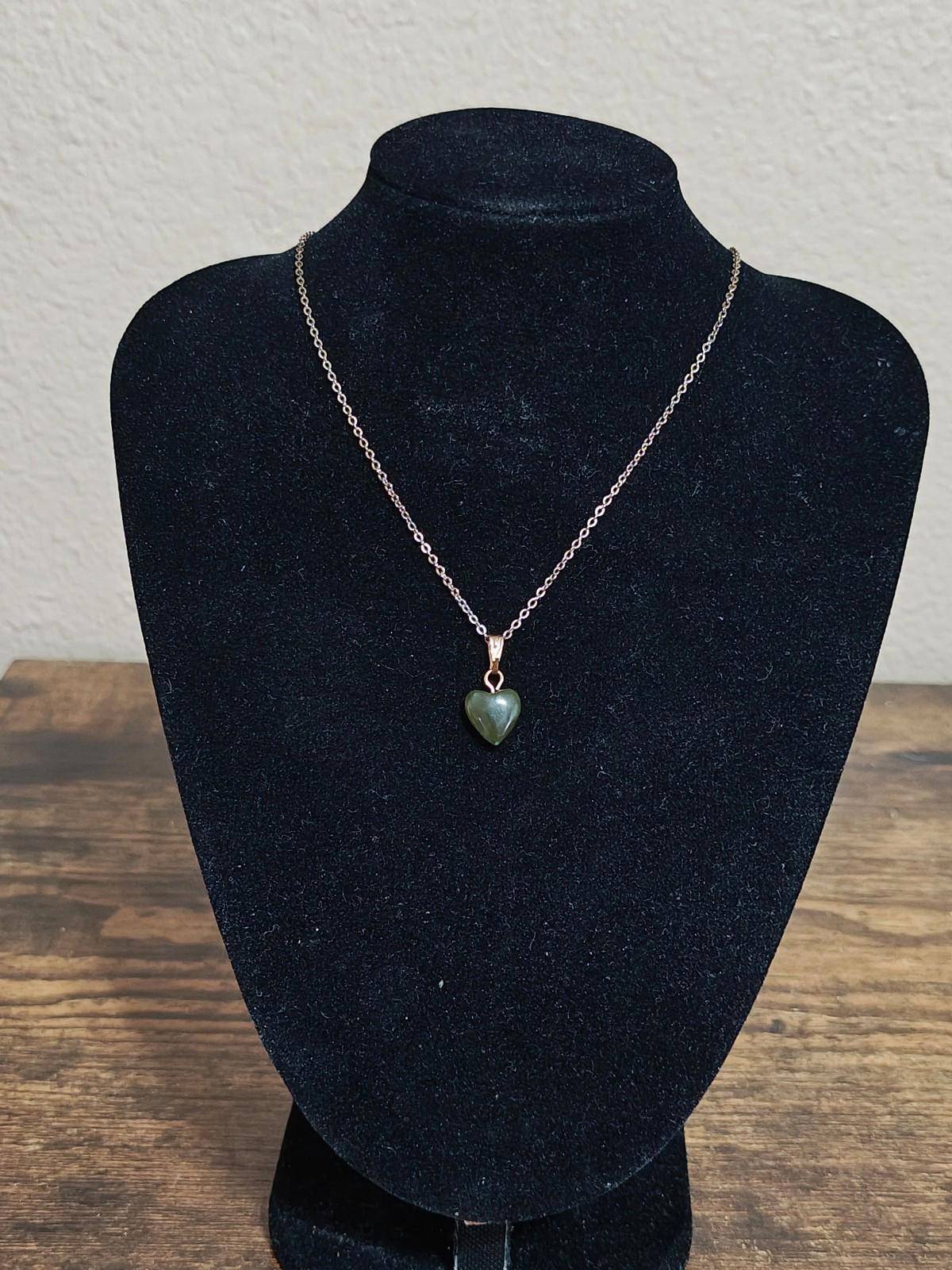 1980's Jade Like Heart Shaped Stone Pendant Necklace